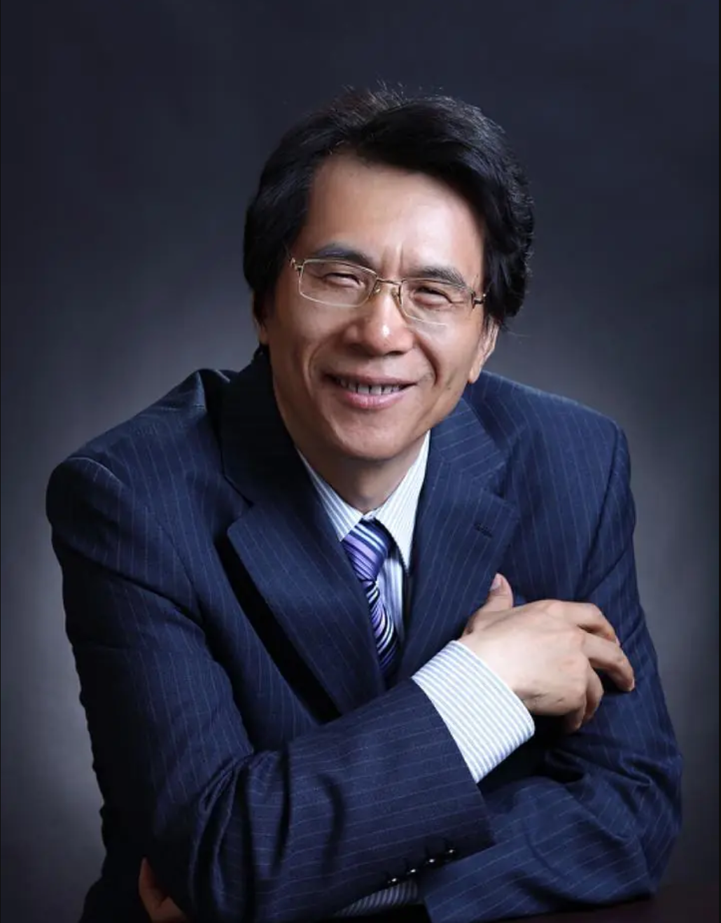 1786935206802977.png 何建明.png
