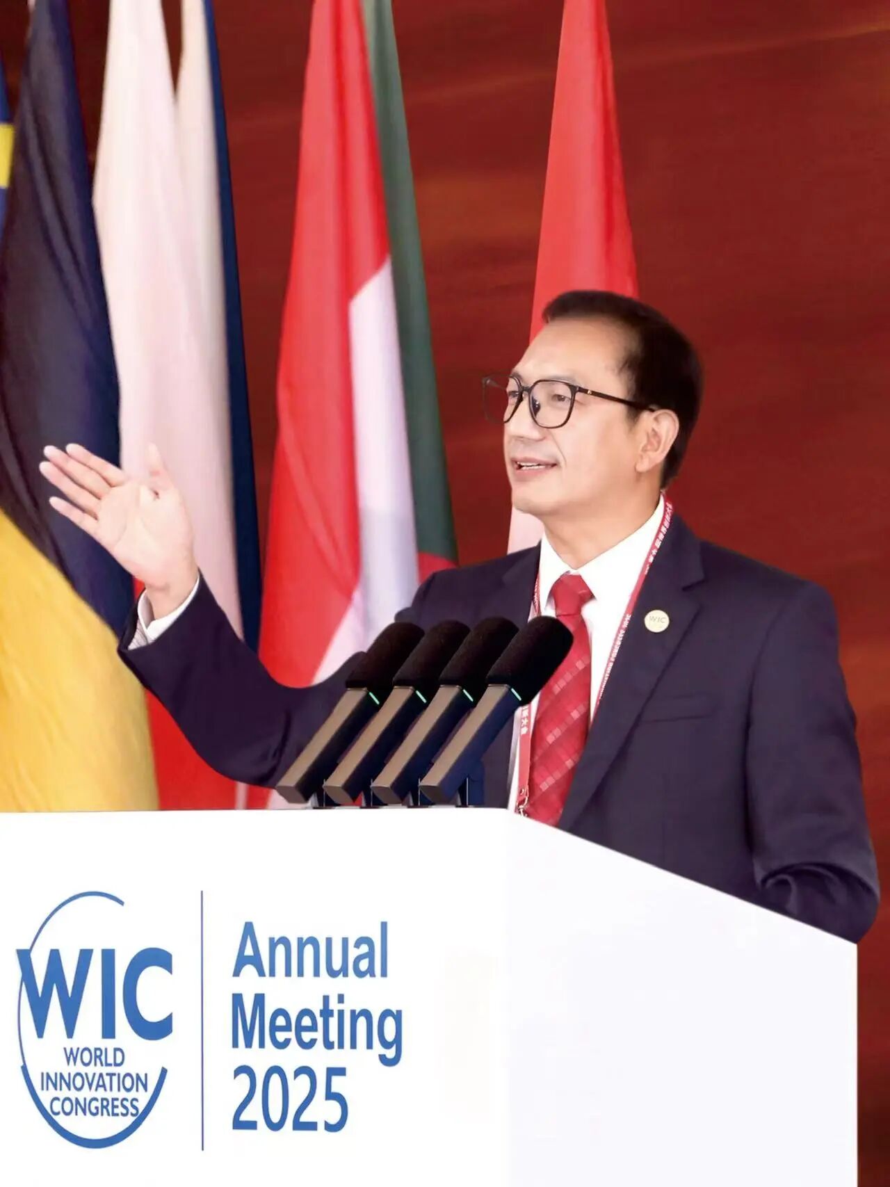 1787105266120831.jpg 谢云龙1.jpg